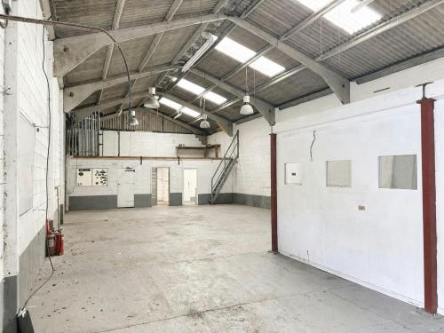 Unit 5 Picks Cottage, Sewardstone Road, Chingford, London, E4